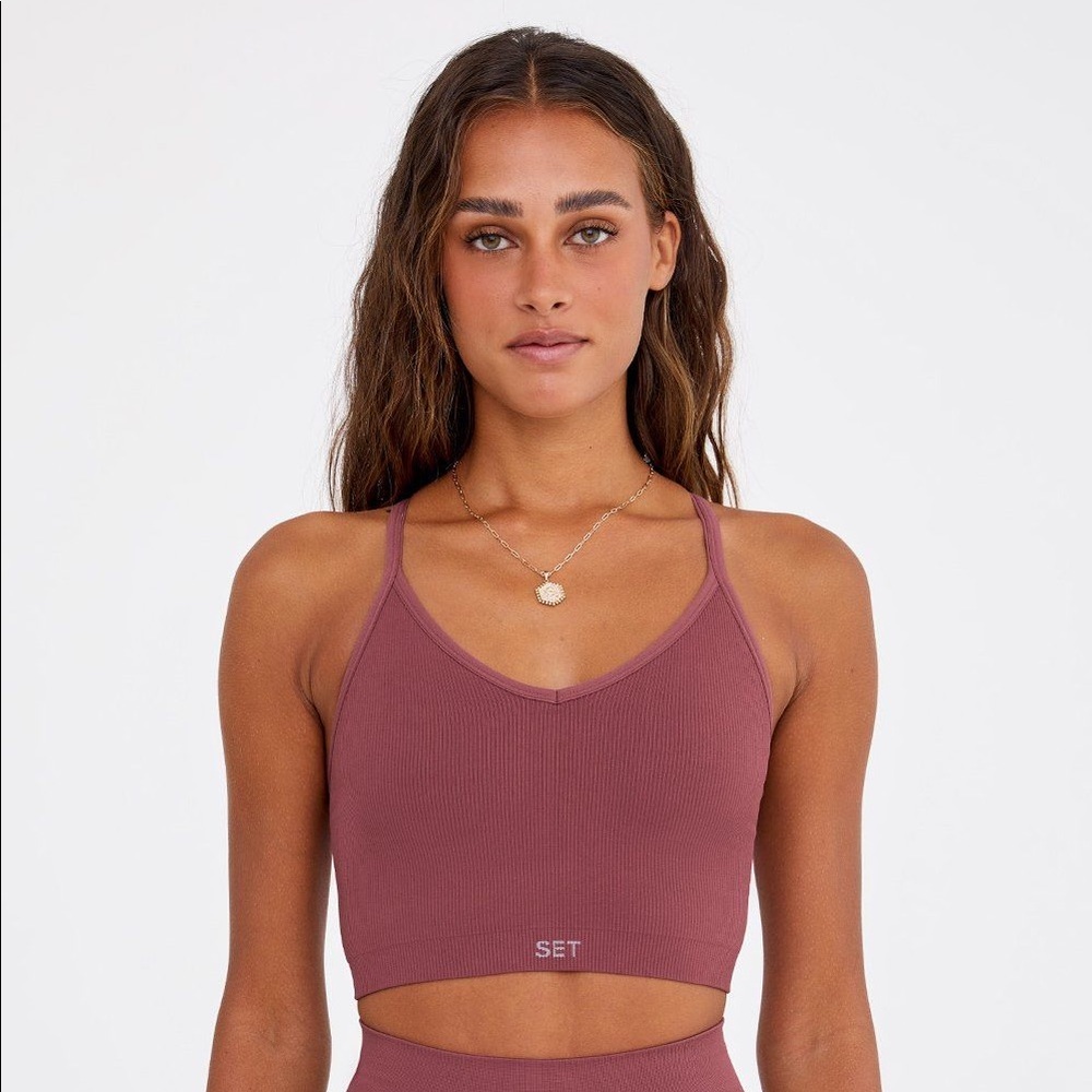 SET ACTIVE Sculptflex Ribbed V Canyon Sports Bra
